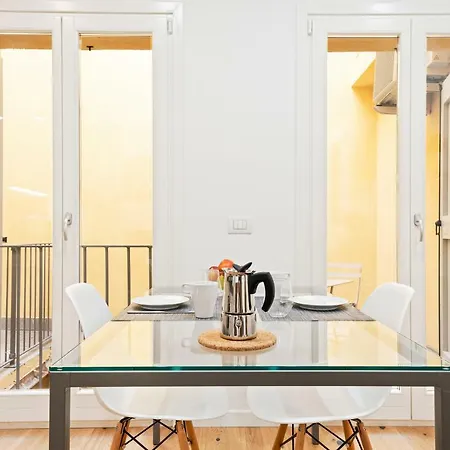 דירה Due Torri Elegant Mini House