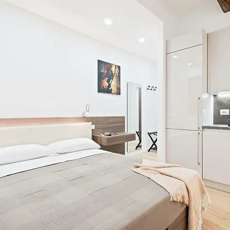 Apartment Due Torri Elegant Mini House *